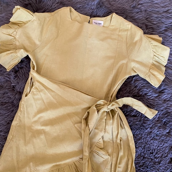 Ruffles dress! 💕 - Picture 1 of 3